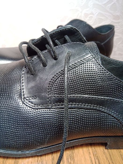 Туфлі  нові шкіра Італія р 40