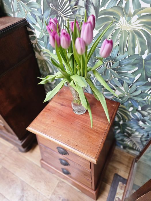 Komódka nocna 3 szufladowa trapez piramida #923 Stylowy Węgrów