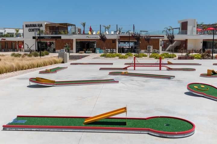 Mini golf de 12 com equipamento