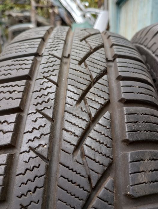 Зима Континенталь- Nokian 185/65/15