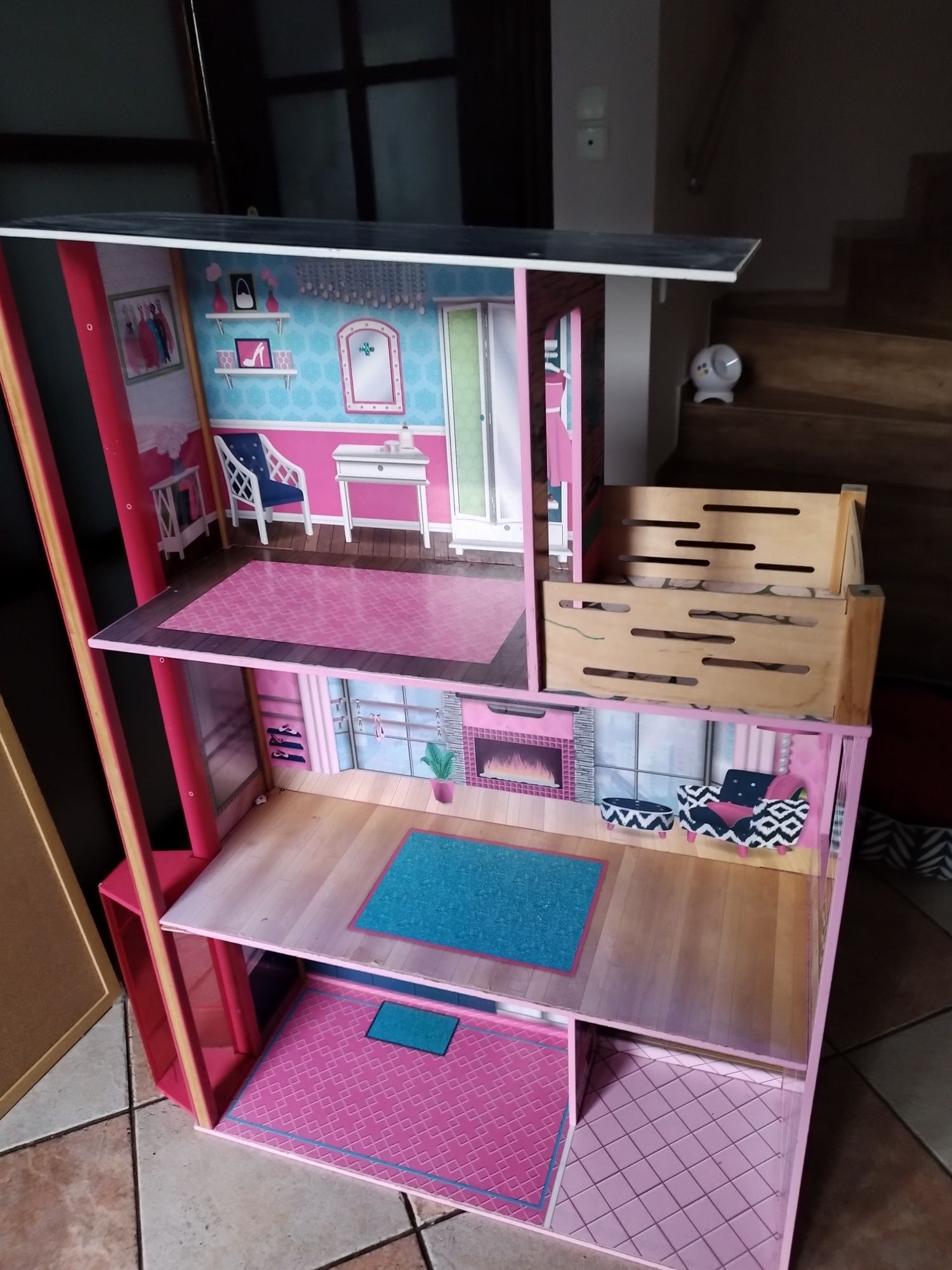 Domek barbie drewniany z windą
