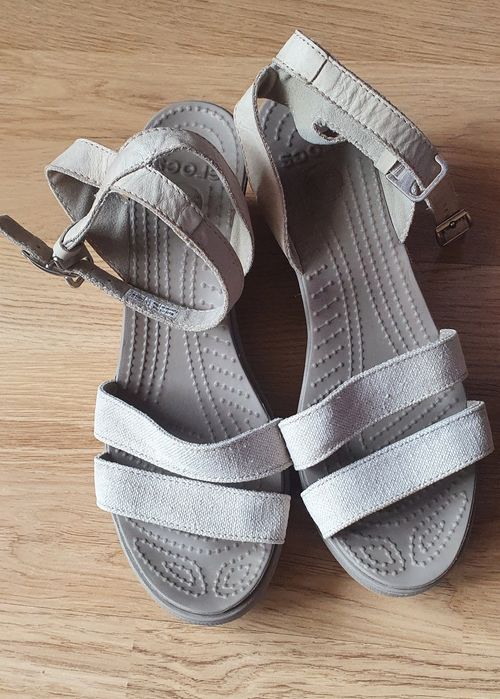 Босоніжки Crocs, розмір W 7