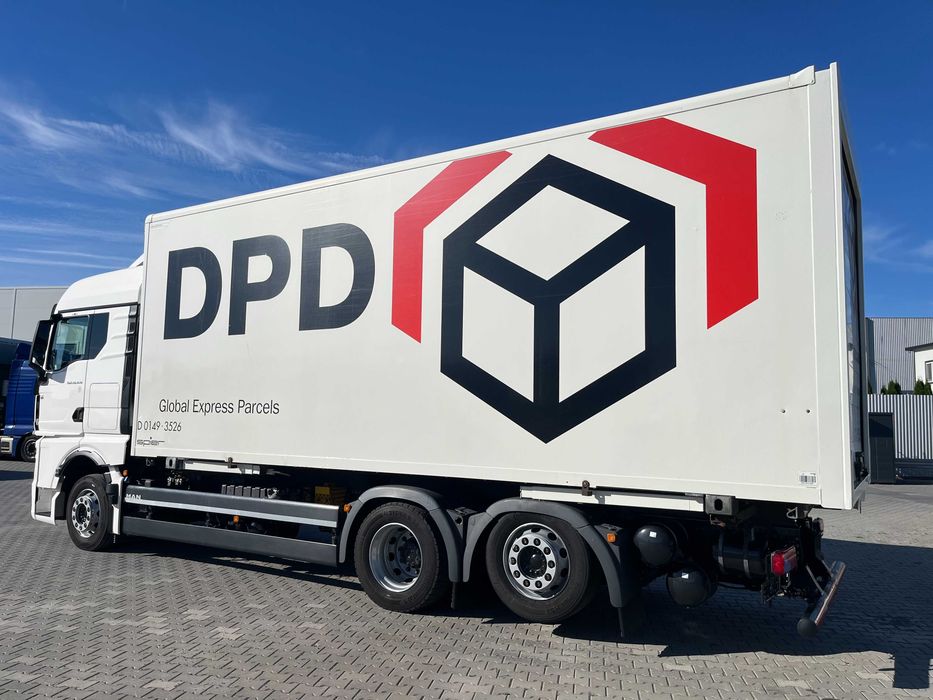 MAN TGX 26.470 6X2-4 LL BDF 2021 Промтоварний фургон-контейнер