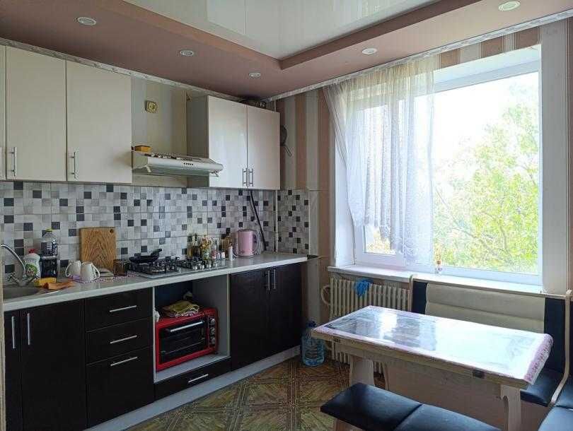 Продам квартиру в пгт. Малиновка
