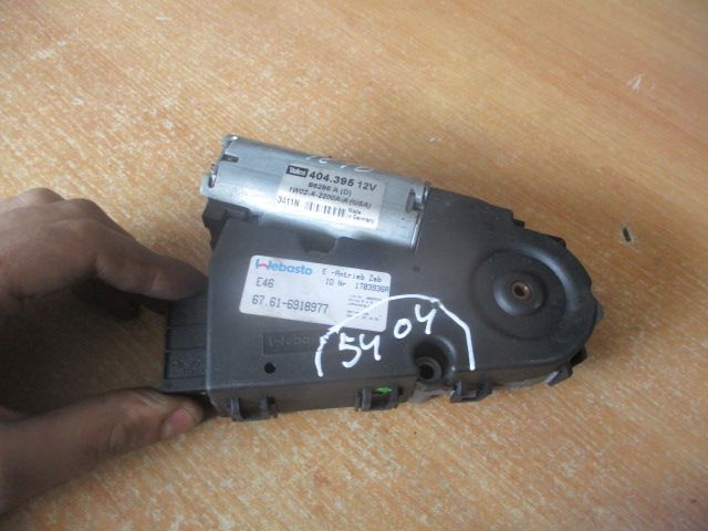 Modulo 67616918977 BMW E46 COUPE 2001 320I 165CV 0P MOTOR TETO DE ABRIR BMW E46 2002 318D 116CV 4P VERDE