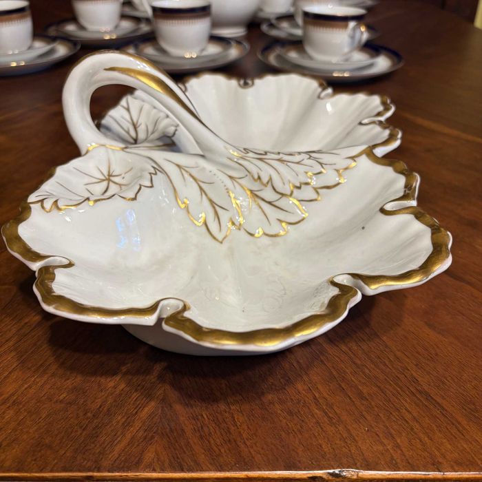 Patera z białej porcelany-kabaret  KPM Krister połowa XIX wieku