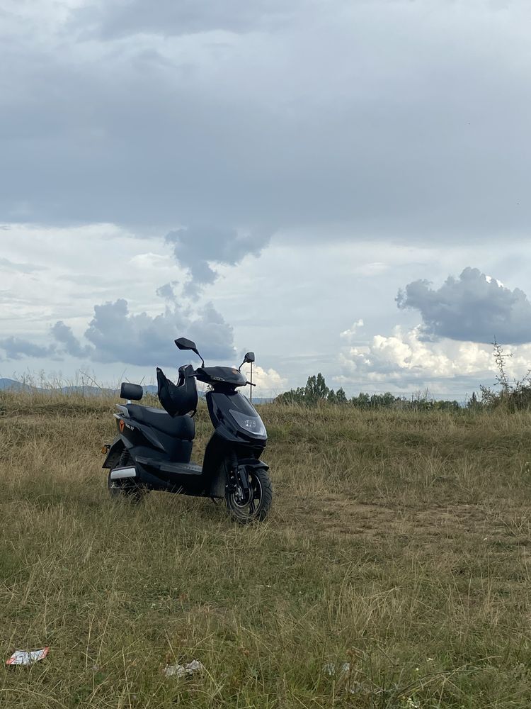 Електроскутер Yadea T2 2400вт.