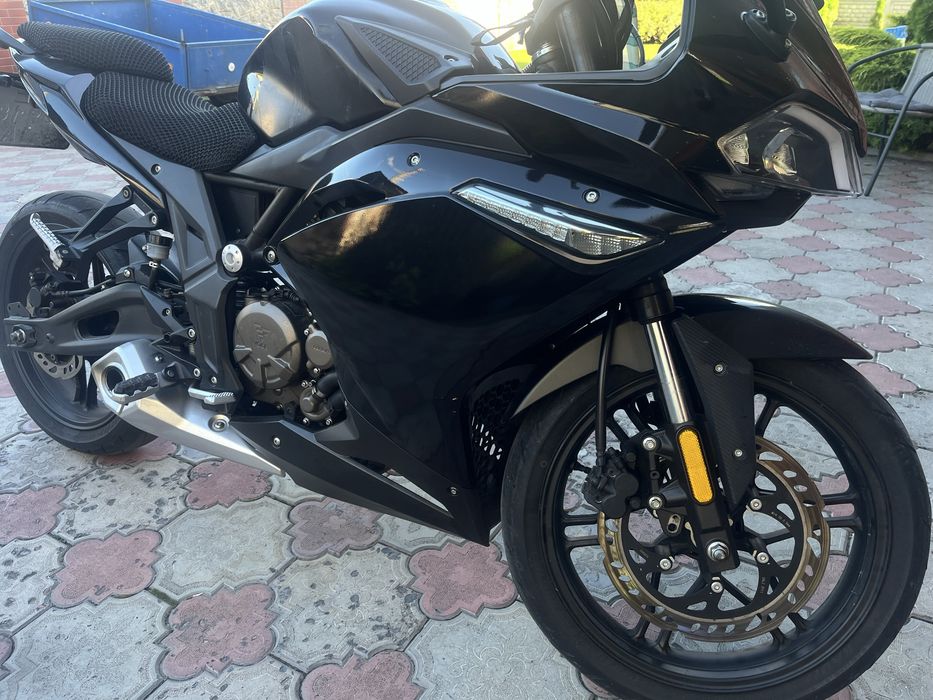 Мотоцикол Voge 300rr 2020 року