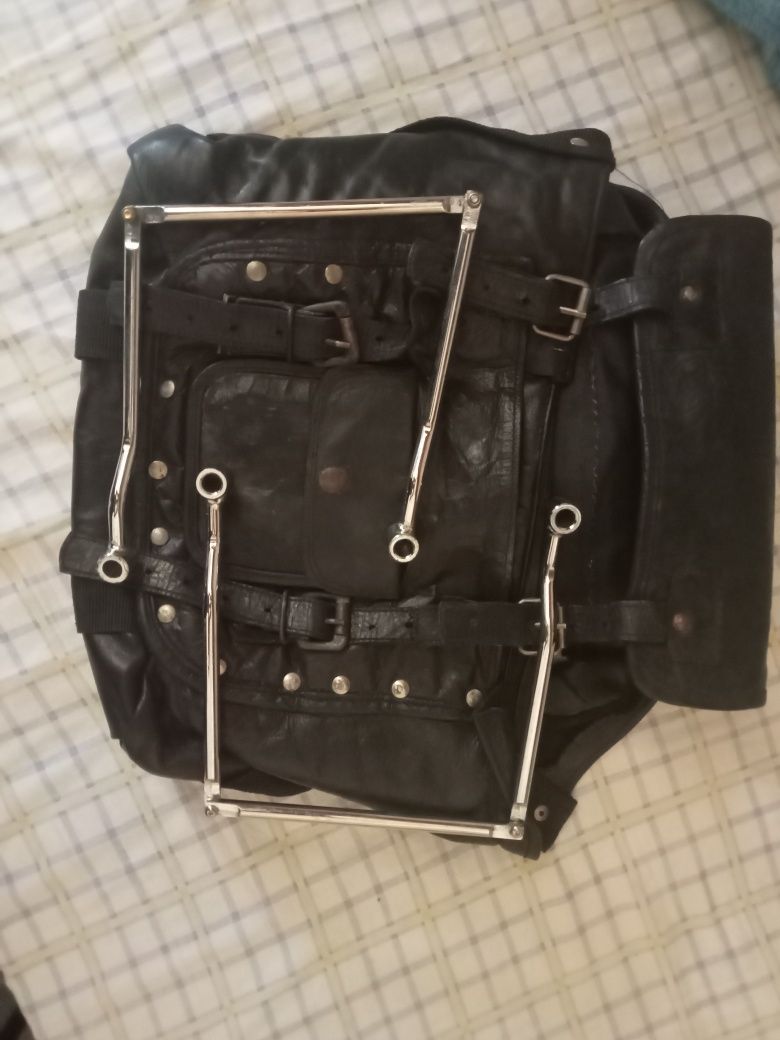 Bolsa de couro+ um par de alforge novo para  motos