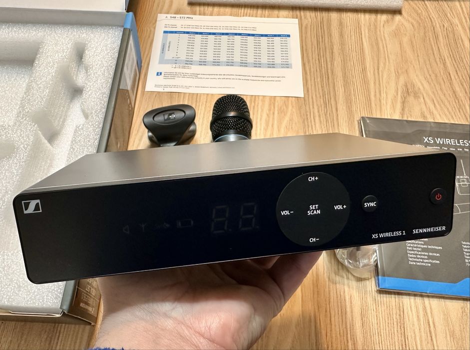 Microfone sem fios SENNHEISER usado 4x