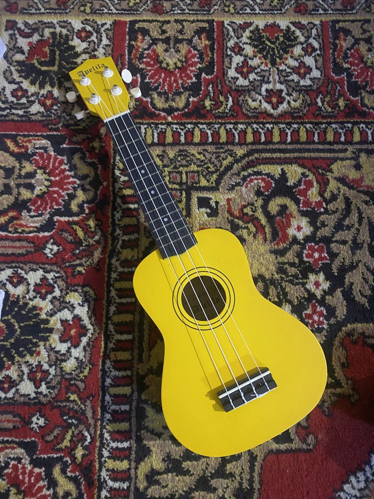 Продам Укулеле