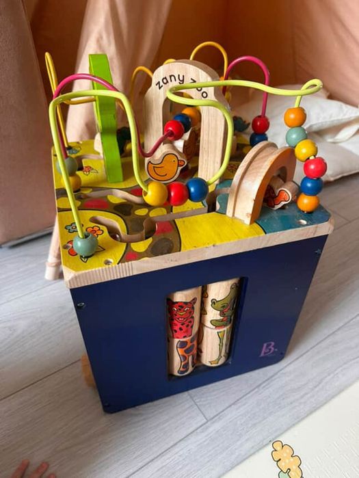 Дитячий бізі куб batat