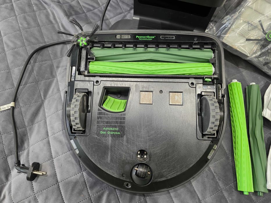 iRobot Roomba S9+ Stacja Clean Base