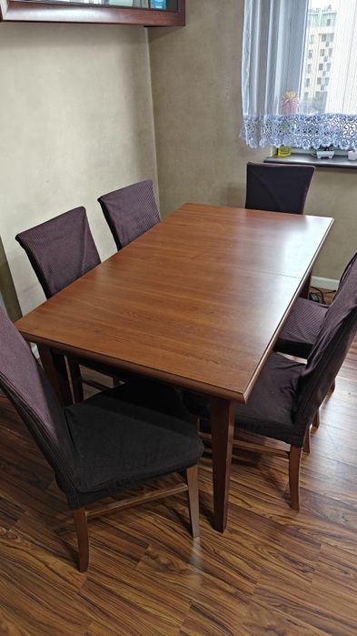 Sprzedam stół rozkładany z 6 krzesłami