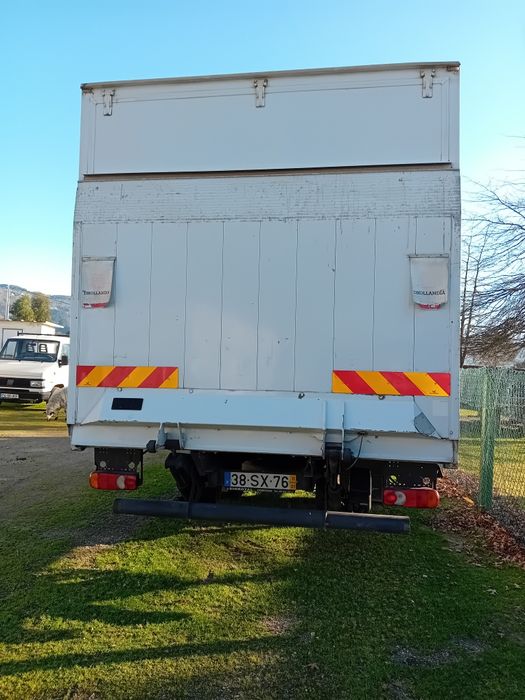 Vendo contentor com planta forma elevatória em bom estado com 6.5metr
