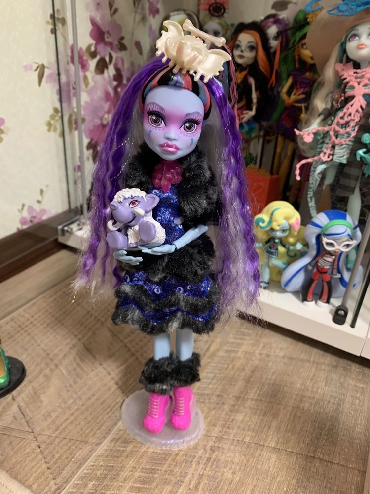 Коллекционная кукла монстер хай Monster High Abbey BOMINABLE