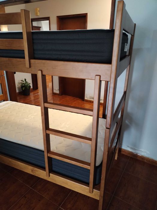 Beliche + estrados + colchões