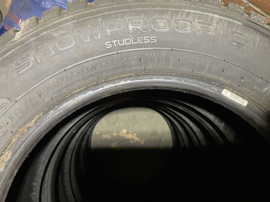 Nokian Snowproof C 205/65R16C komplet zimowy