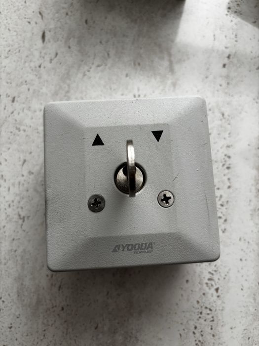 Przełącznk kluczykowy do rolet