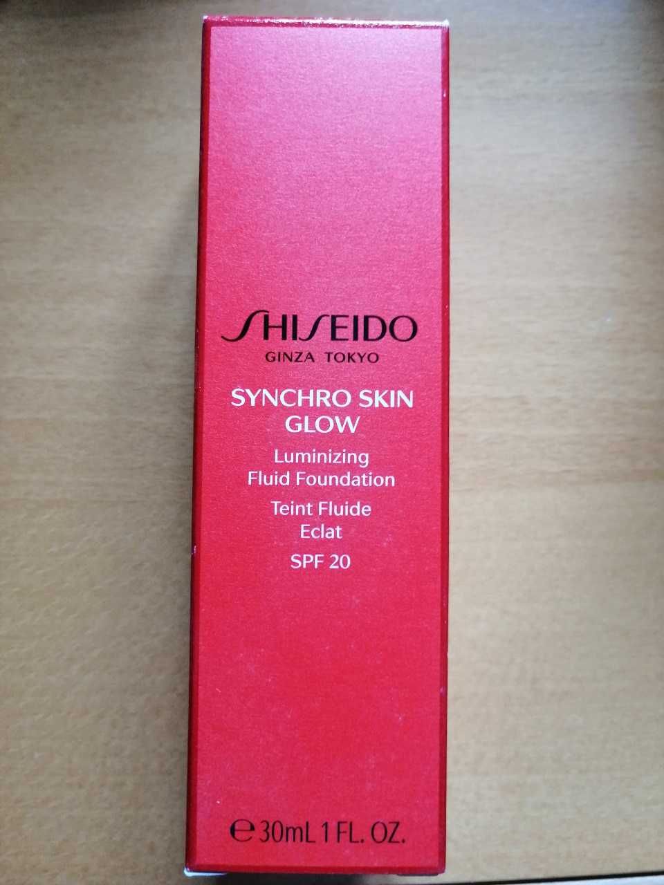 Podkład fluid Shiseido Synchro Skin Glow