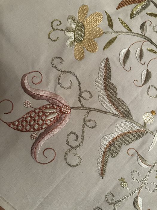 Bordado castelo branco