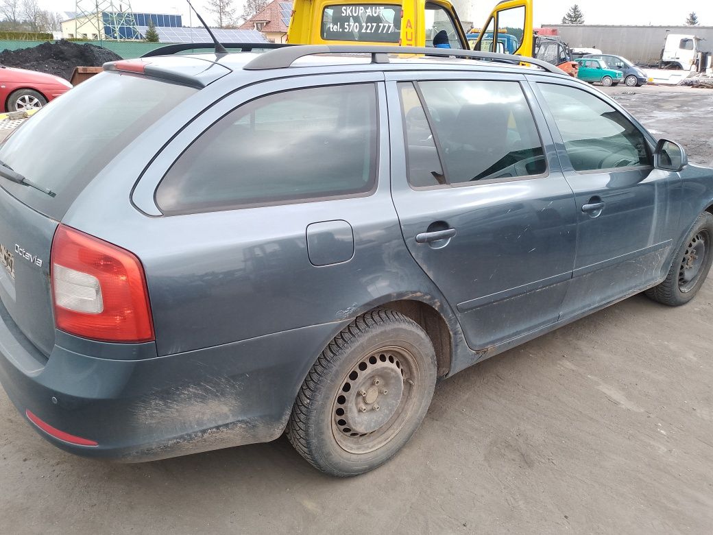 Skoda Octavia II LIFT 9901 drzwi kompletne stan dobry wysyłka