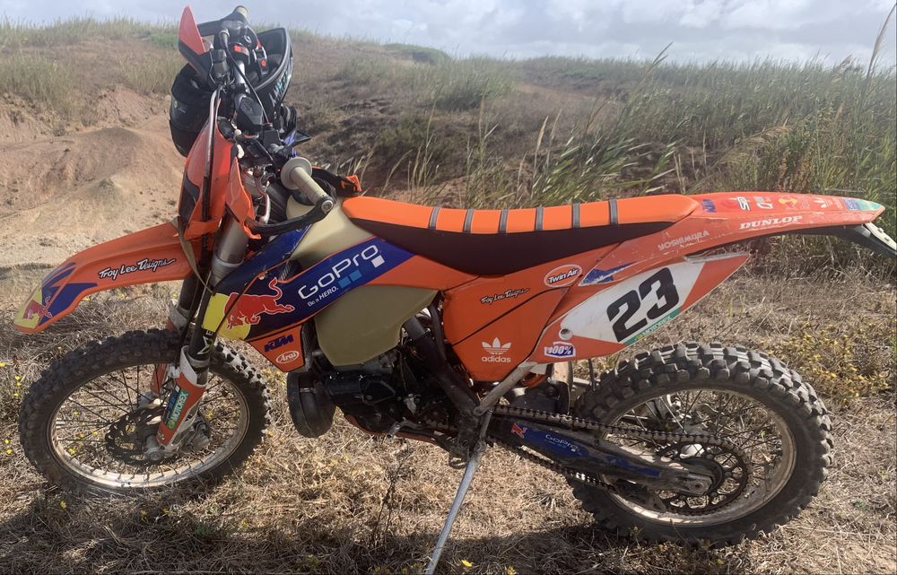 Ktm 250 aceito trocas