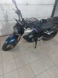 Vendo mota Honda CB 125 R