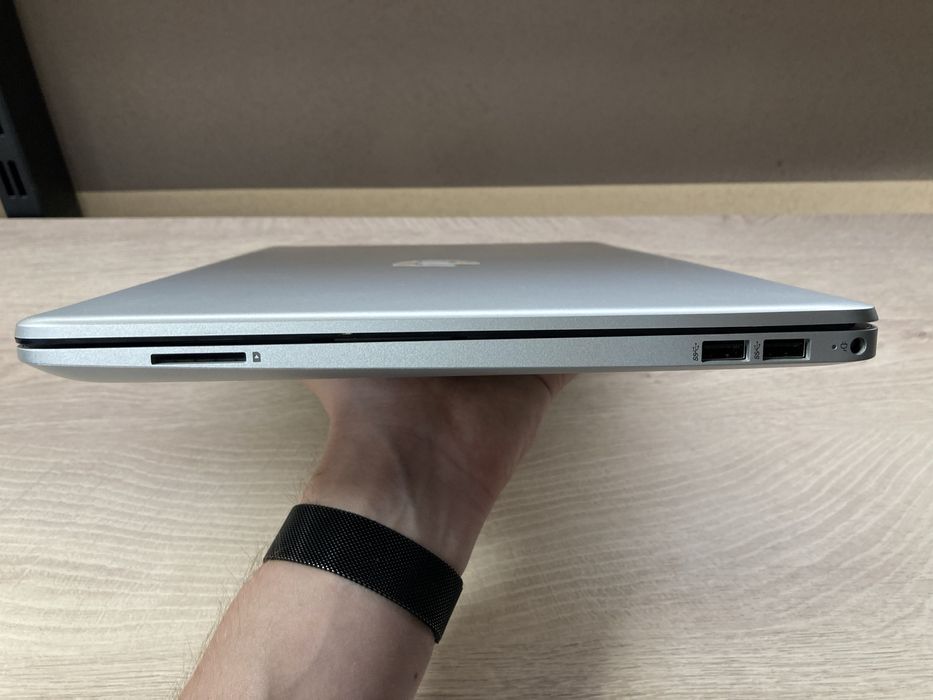 Ноутбук HP Laptop 15s-FG5340  i3-1215 8Gb 256ssd win10 гар 12 міс