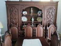 Sala jantar Armário mesa e 8 cadeiras