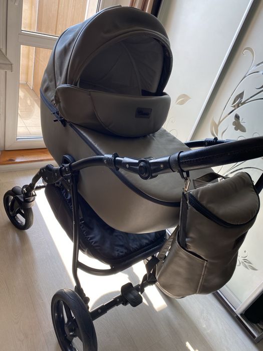 Коляска 2 в 1 Victoria Gold