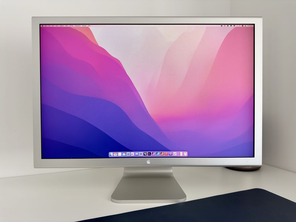 Monitor  Cinema Display 30”, model: A1083