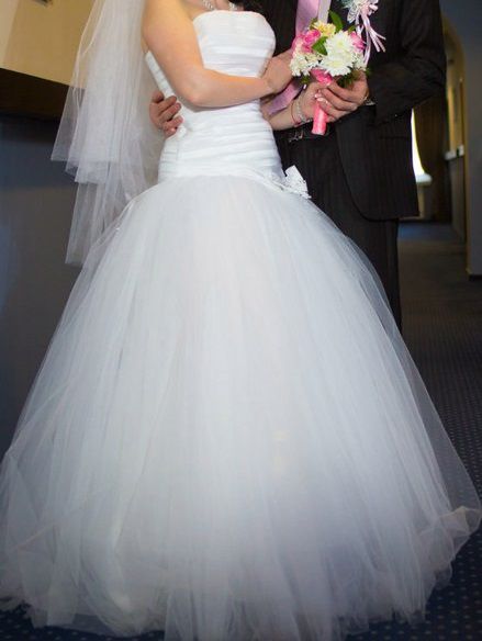 белоснежное свадебное платье