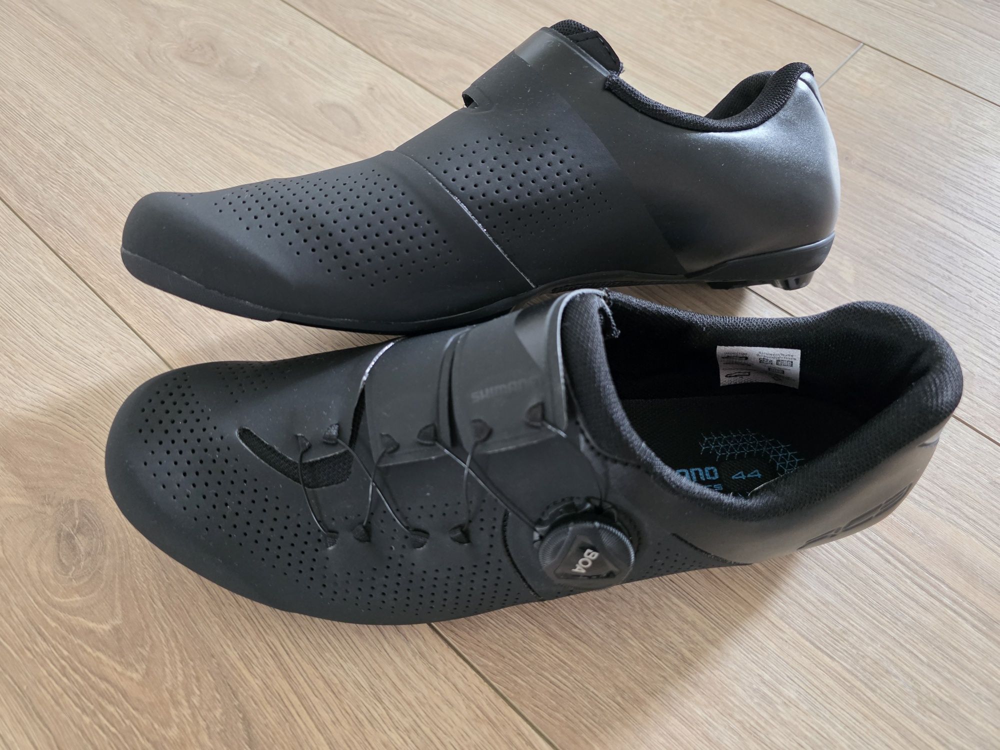 Buty szosowe rowerowe SHIMANO SH-RC302 rozmiar 44 , SPD SL wpinane
