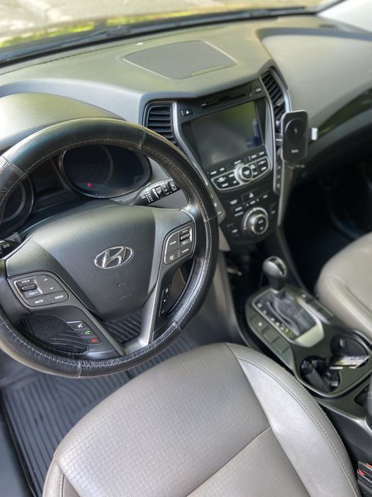 Hyundai grand santa fe