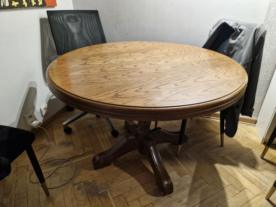 Dębowy, rozkladany stoł na jednej nodze