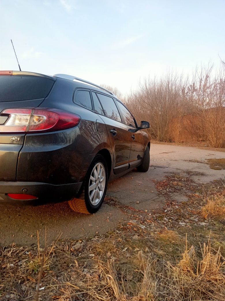 Продам Renault Megane 2011