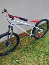 Dirtjump Specialized P1 (montada a peças)