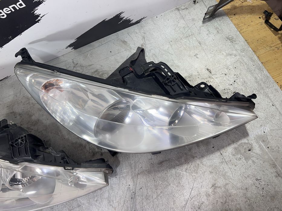 Фара Peugeot 207/308