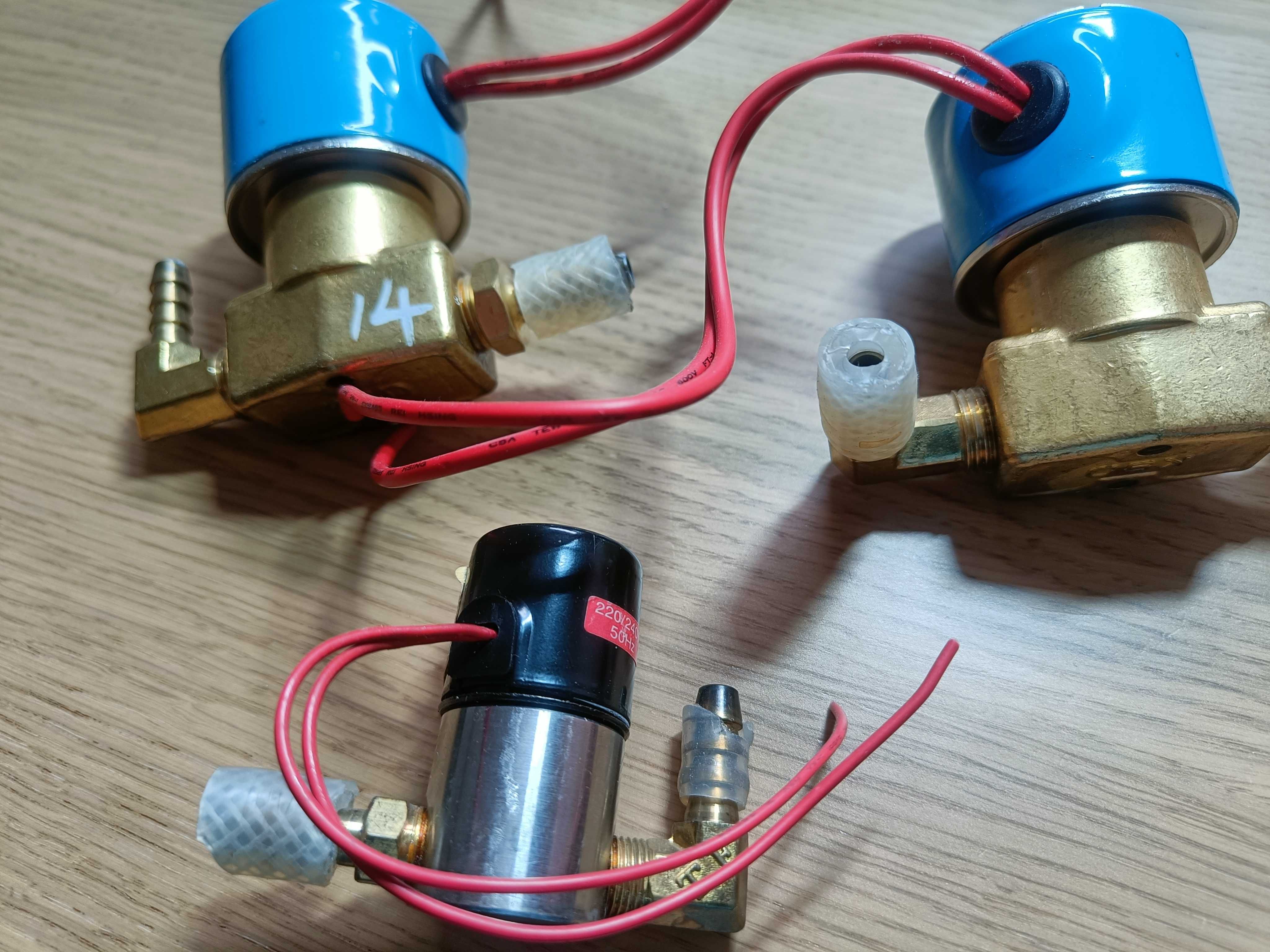 Elektrozawory trzy sztuki