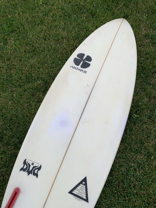 Prancha Surf Akiwas DVD 5’8/18’75/2,35 26.1L