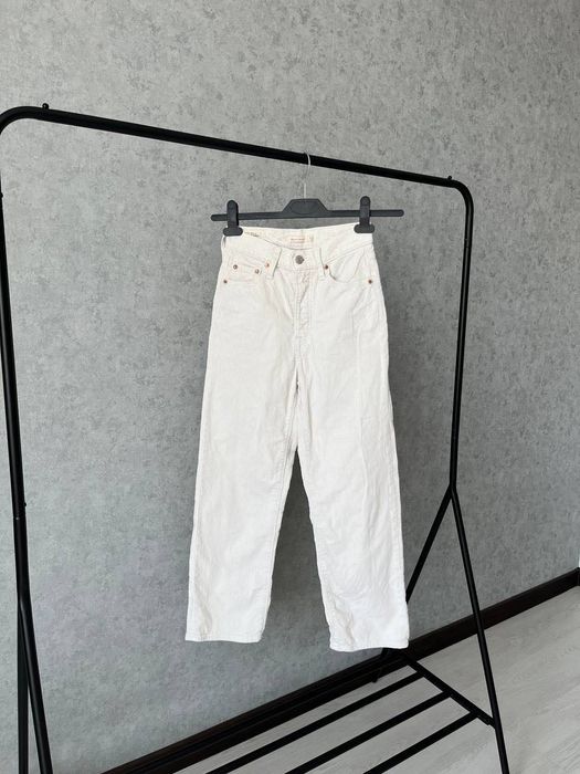 Джинси мом, гарно сидять по фігурі за 100 віддам