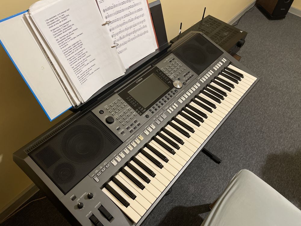 Yamaha psr s970 keyboard