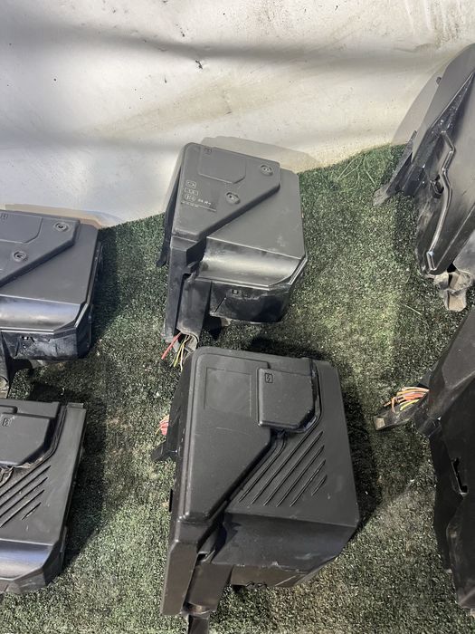 Корпус блока запобіжників renault megane 2 scenic блок предохранителей