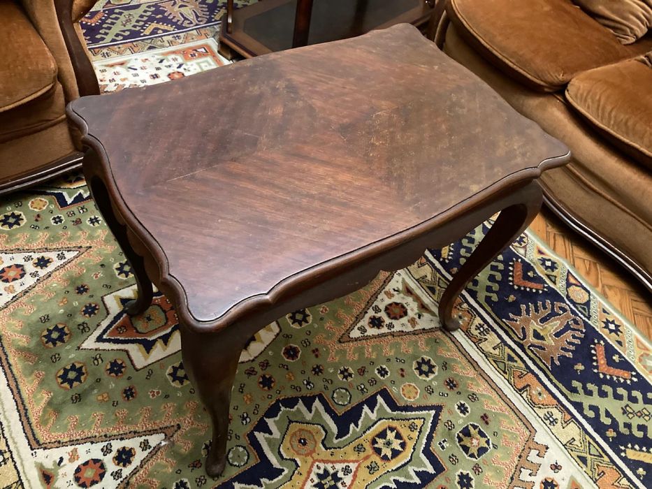 Mesa de apoio de madeira