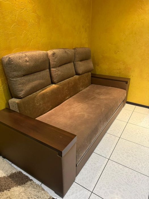 Продам розкладний диван