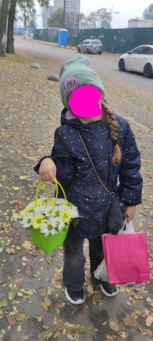 Куртка для дівчинки  осіння 128 см