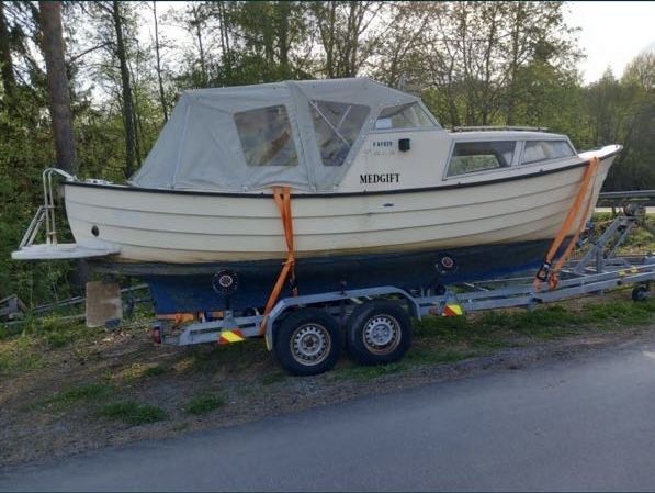 Łodź motorowa Houseboat Sjømann 670x 220cm silnik 15 koni