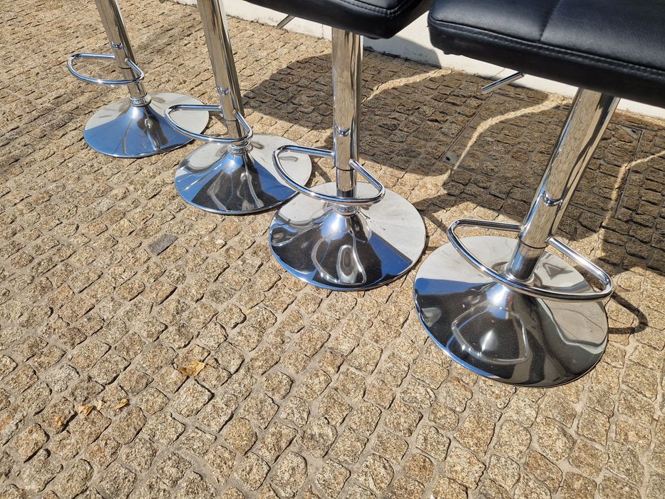 4 Cadeiras Bar em pele artificial - preto