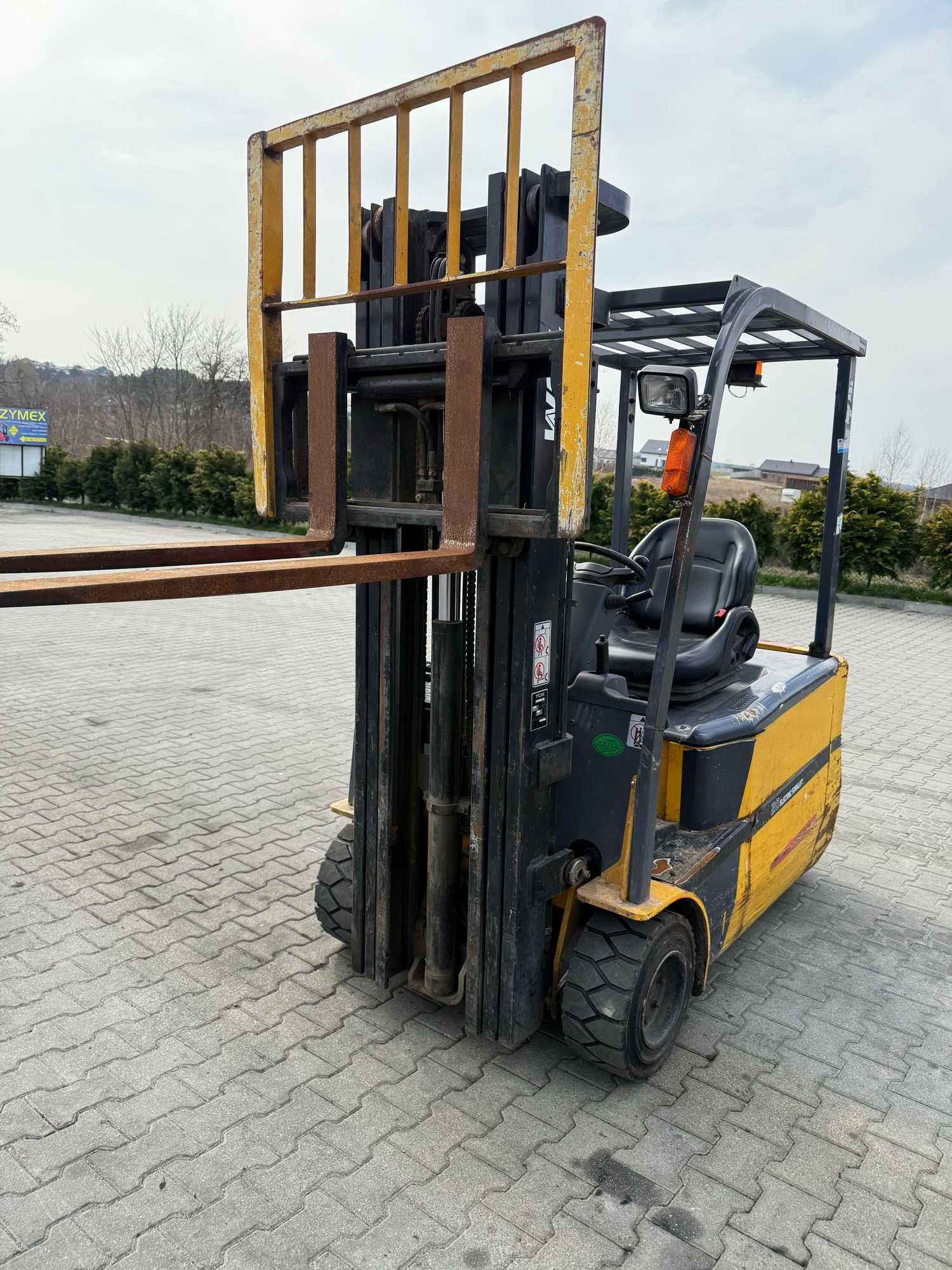 wózek widłowy elektryczny TCM FB20 Triplex 4.8m przesuw 2000kg 2013r